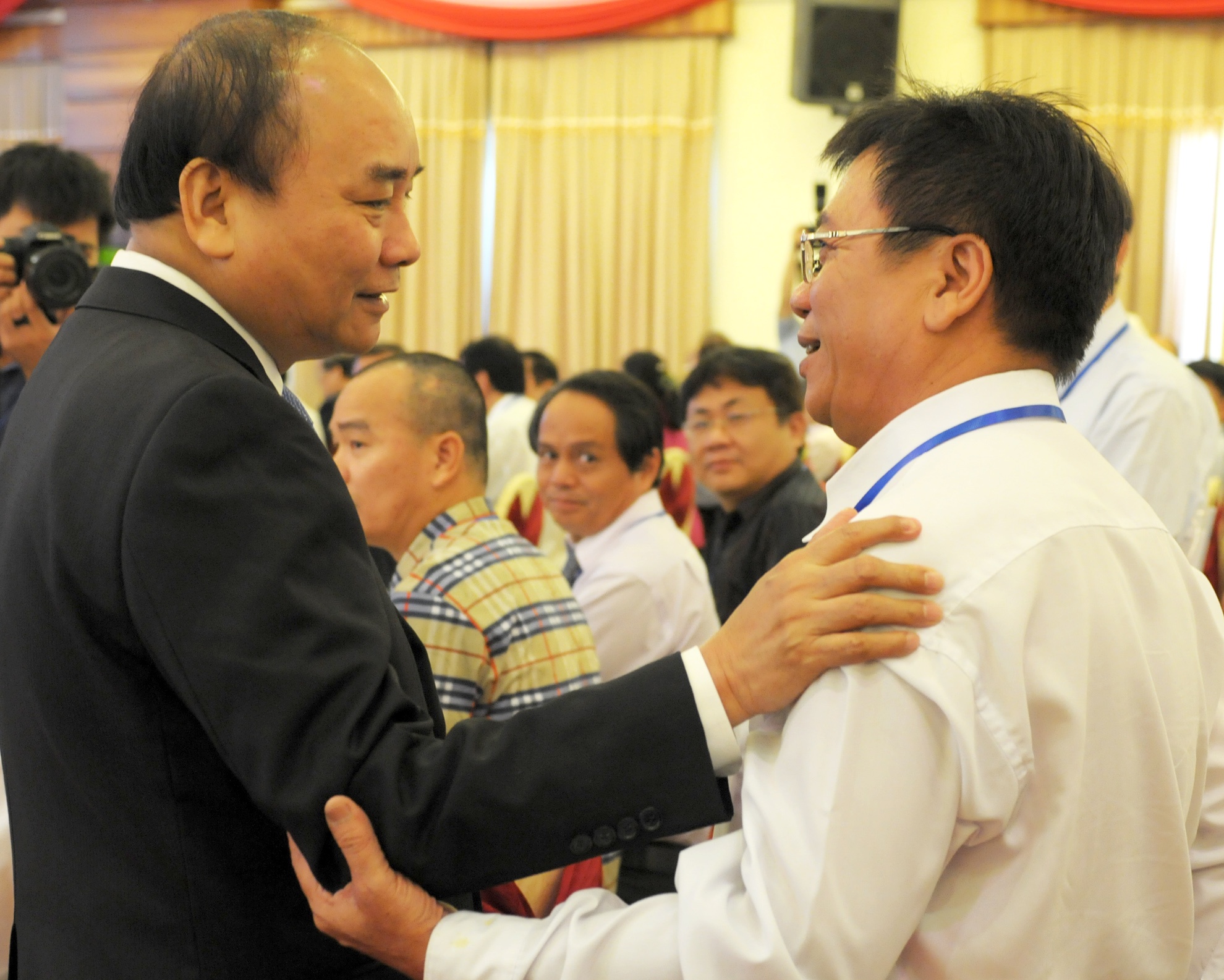 Tháo gỡ rào cản làm ấm lòng nhà đầu tư ảnh 1 Thao go rao can lam am long nha dau tu anh 1