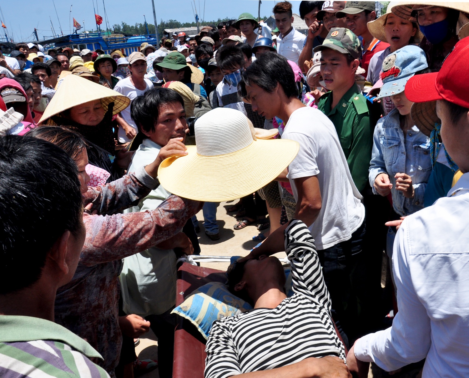4 ngu dan Quang Ngai bi 'ket' o Trung Quoc hinh anh