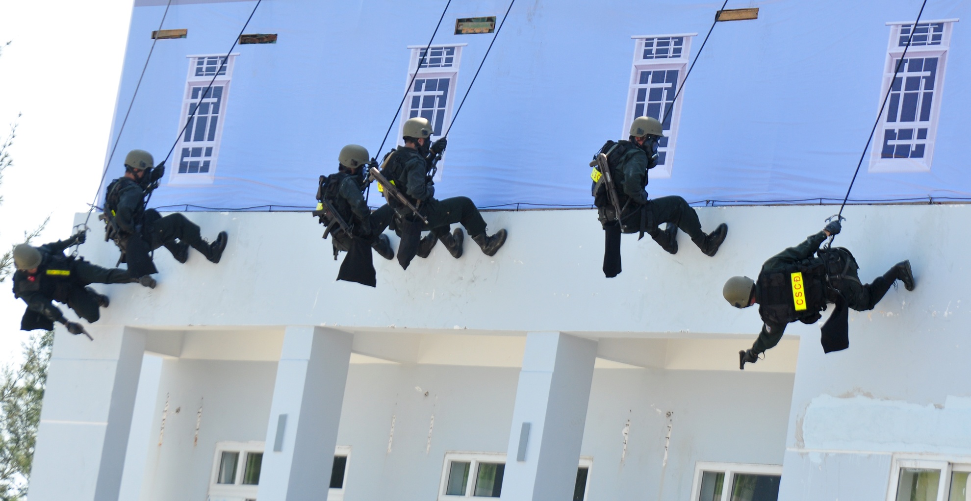 Dien tap chong khung bo anh 7