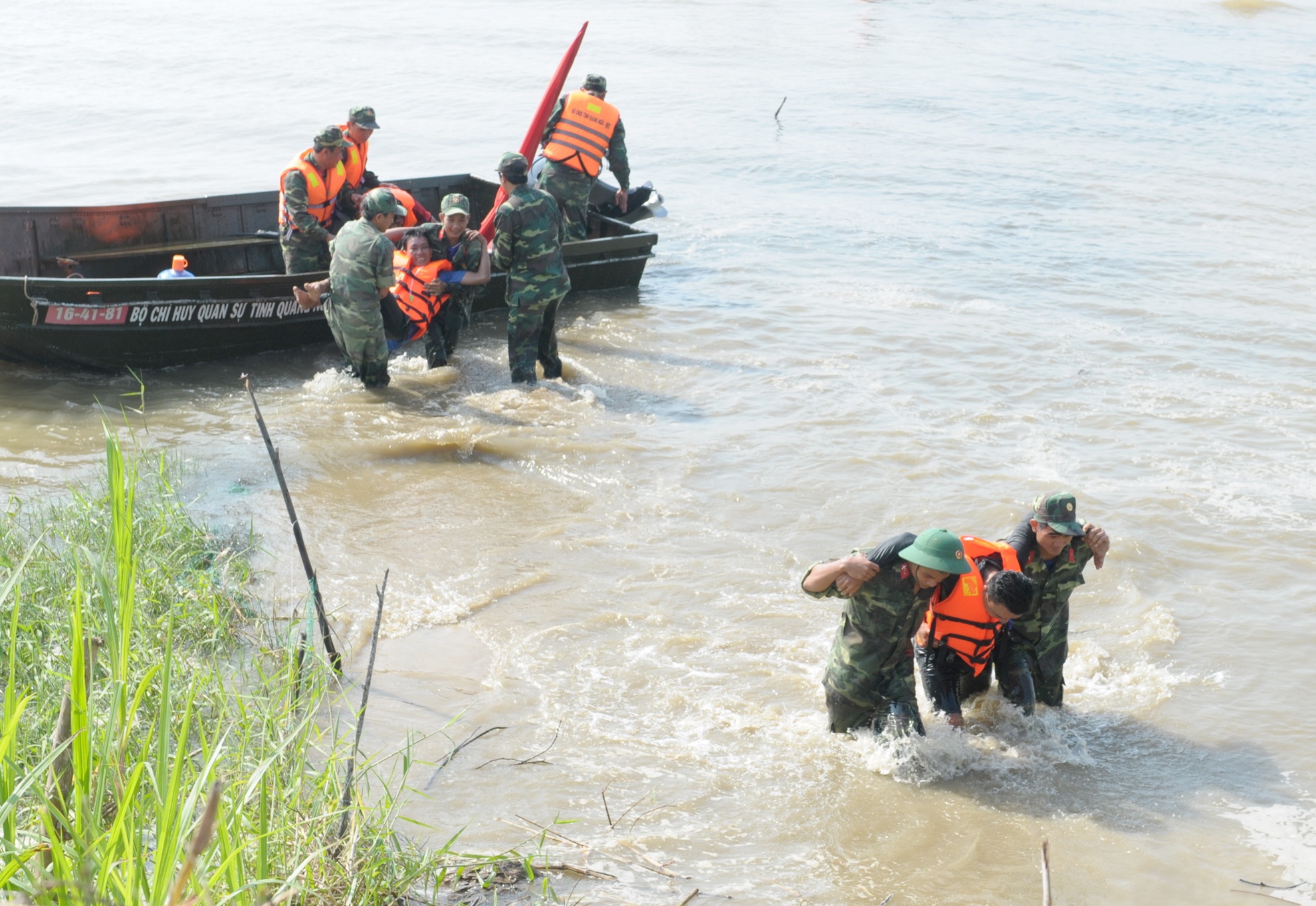 Dien tap ung pho song than anh 9