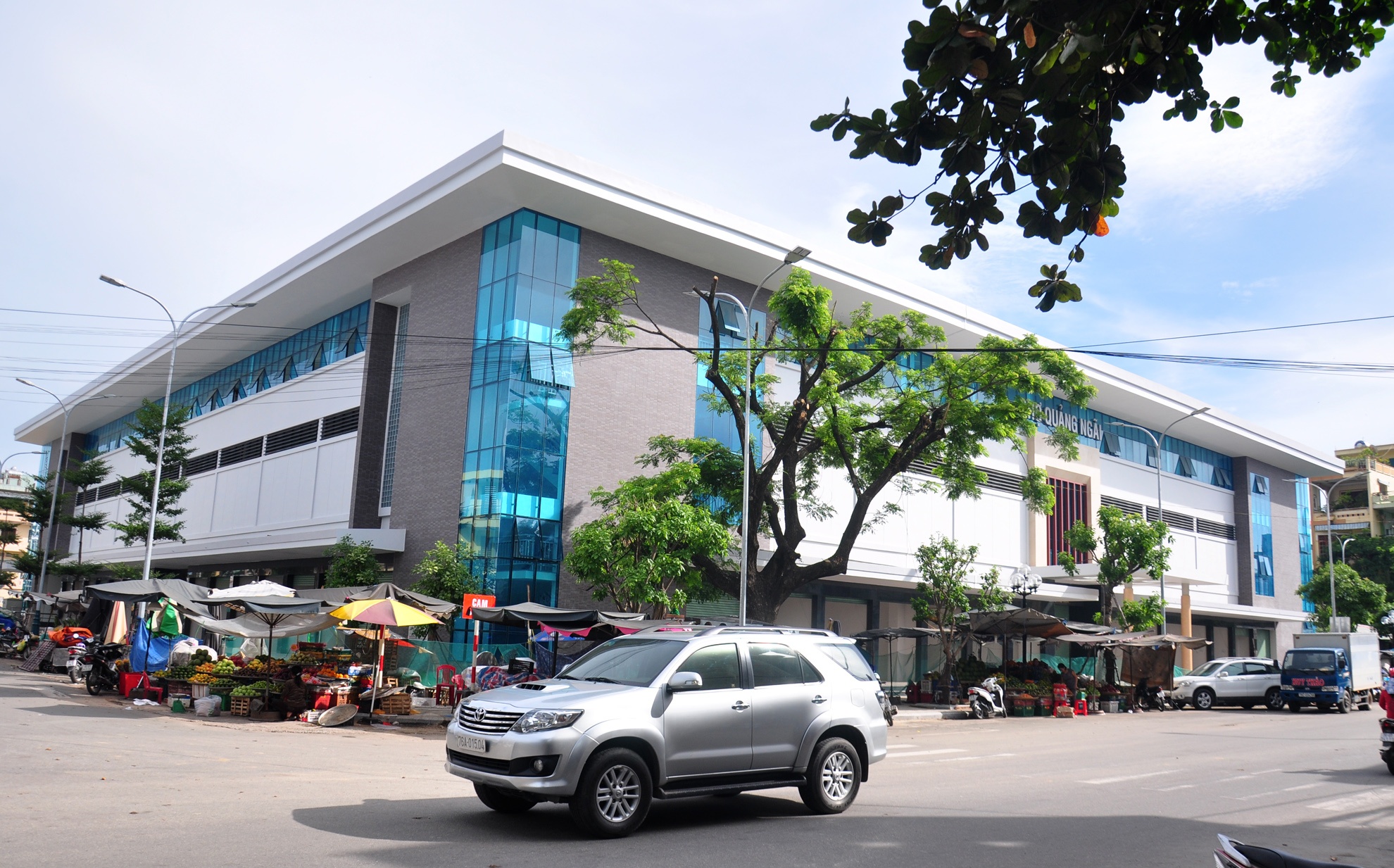 Cho trung tam Quang Ngai sap hoat dong anh 4