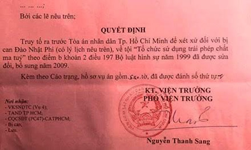 Kiểm sát viên ngã giá hạn tù  ảnh 1 Kiem sat vien nga gia han tu anh 1