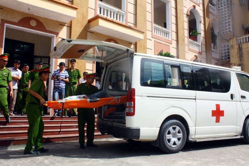 Toa hoan phien xu vi bi hai thay bi cao la ngat xiu hinh anh