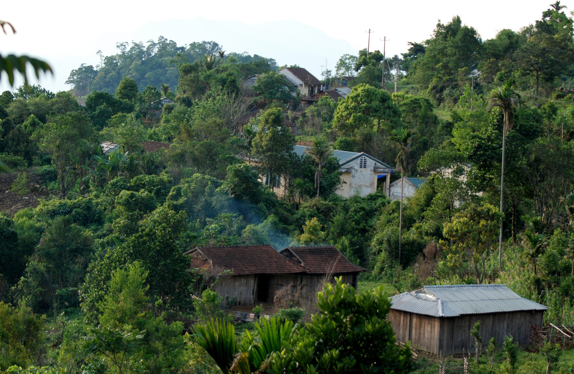 Lang biet lap o Ca Dam anh 2