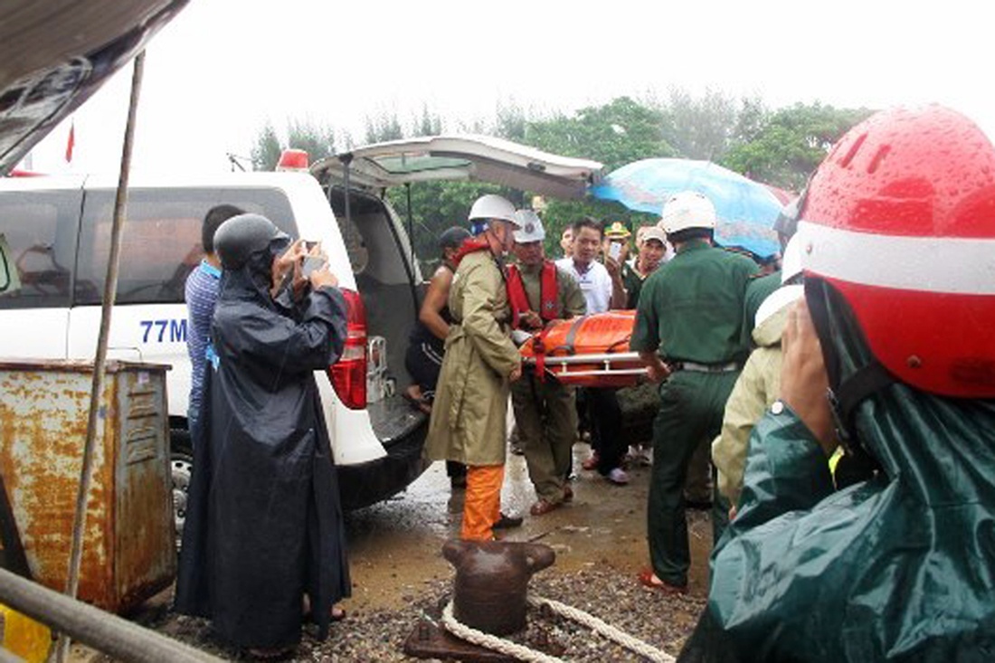 Thuyền trưởng gặp nạn ảnh 1 Thuyen truong gap nan anh 1