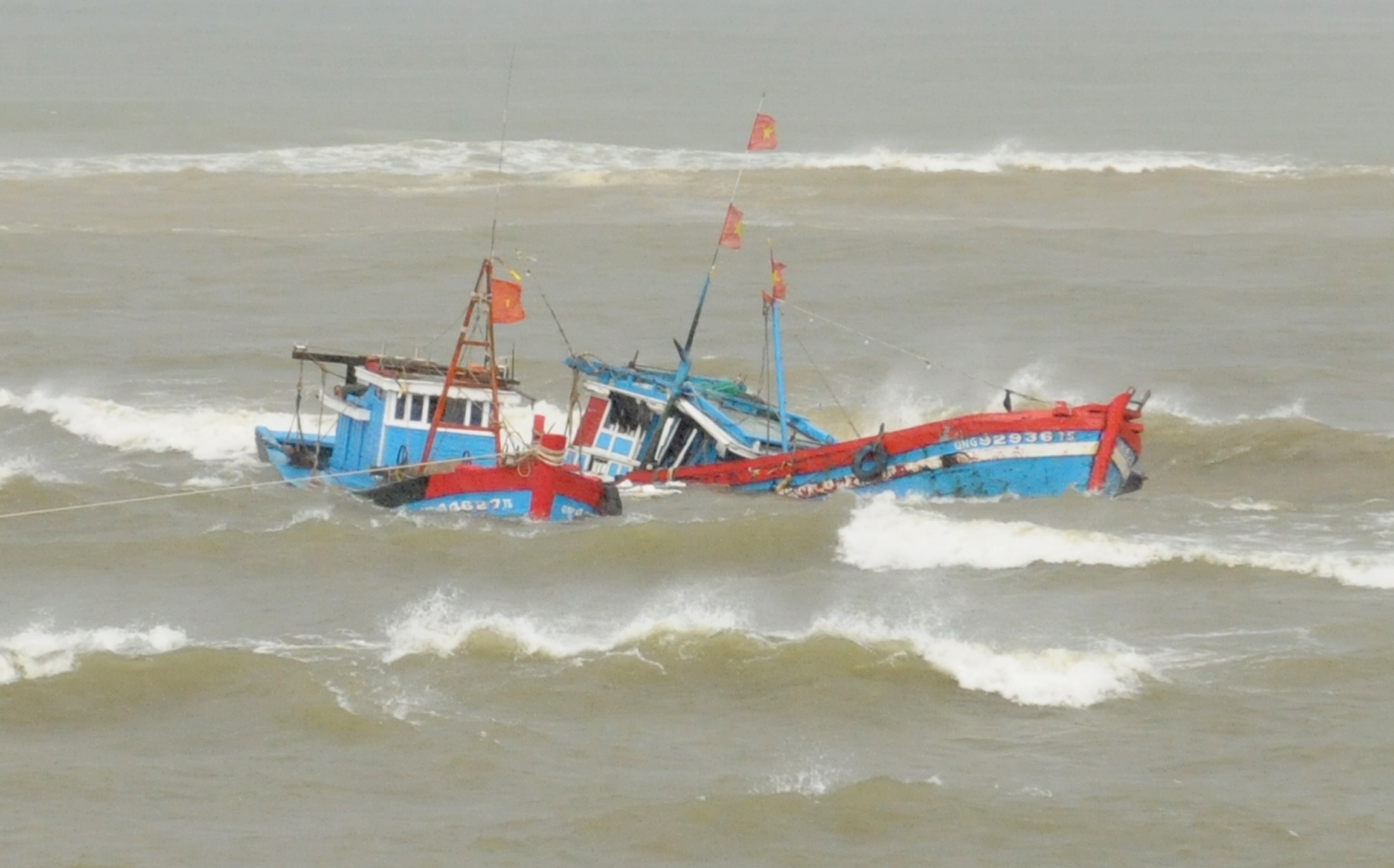 Ap thap nhiet doi se gay mua to tai nam Trung Bo hinh anh