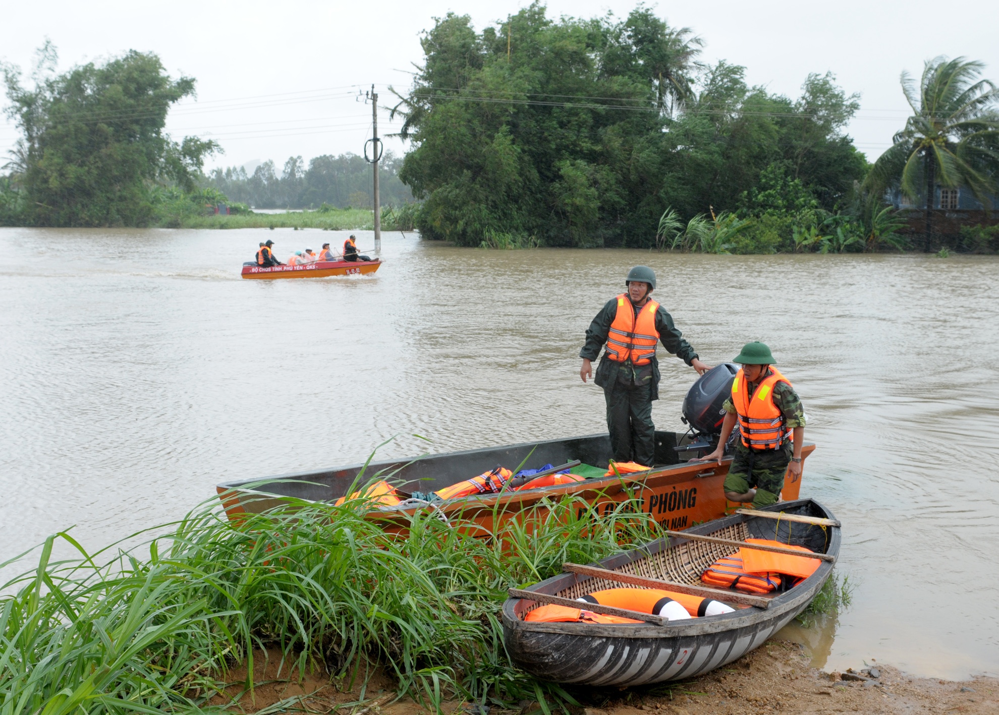 Tang thuong vung lu Phu Yen anh 11