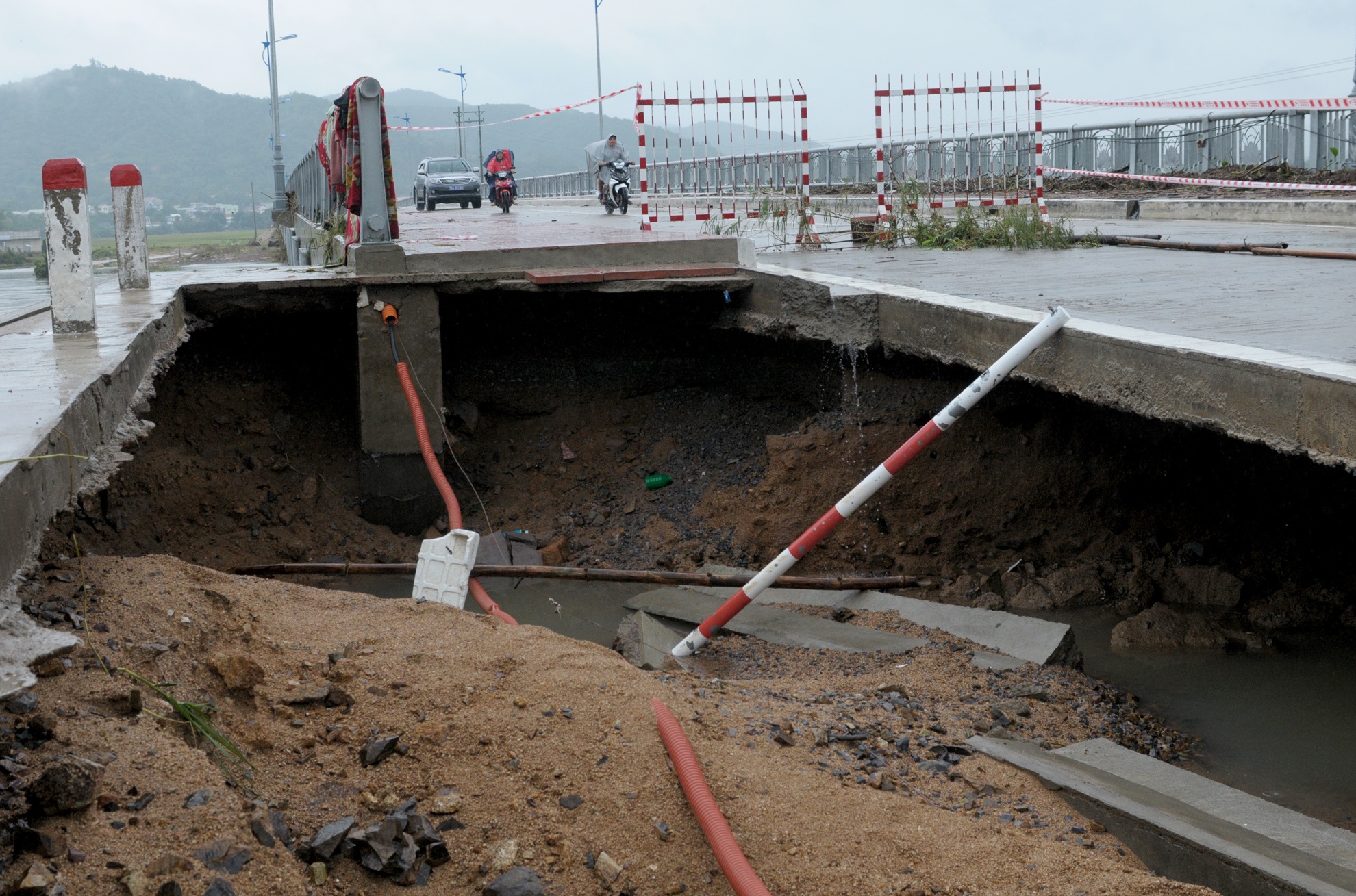 Tan hoang vung ron lu anh 1