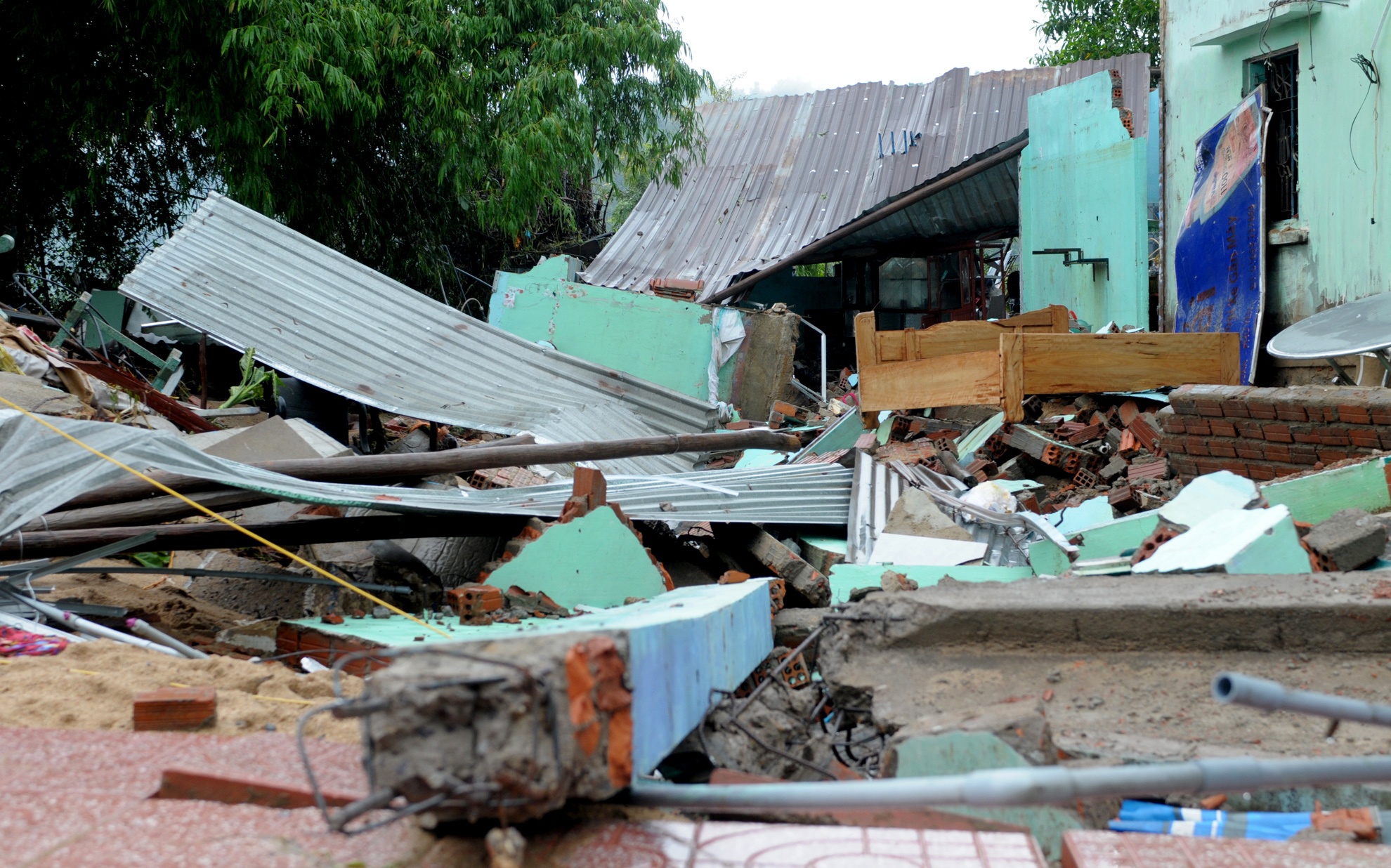 Tan hoang vung ron lu anh 4