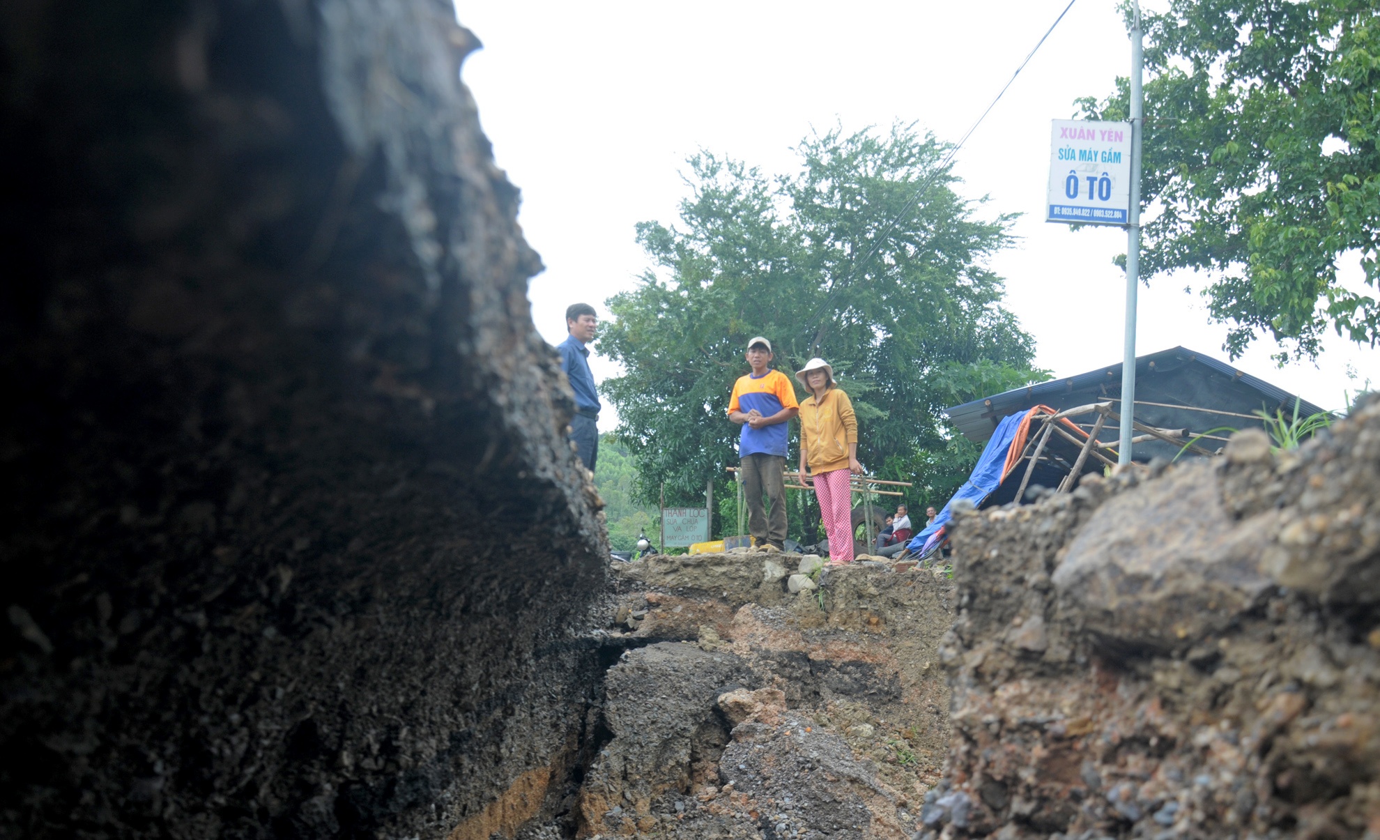 'O ga' day dac tren quoc lo sau lu hinh anh