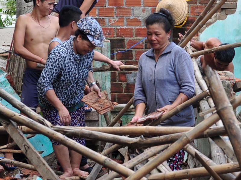 Tinh nguoi sau lu du hinh anh