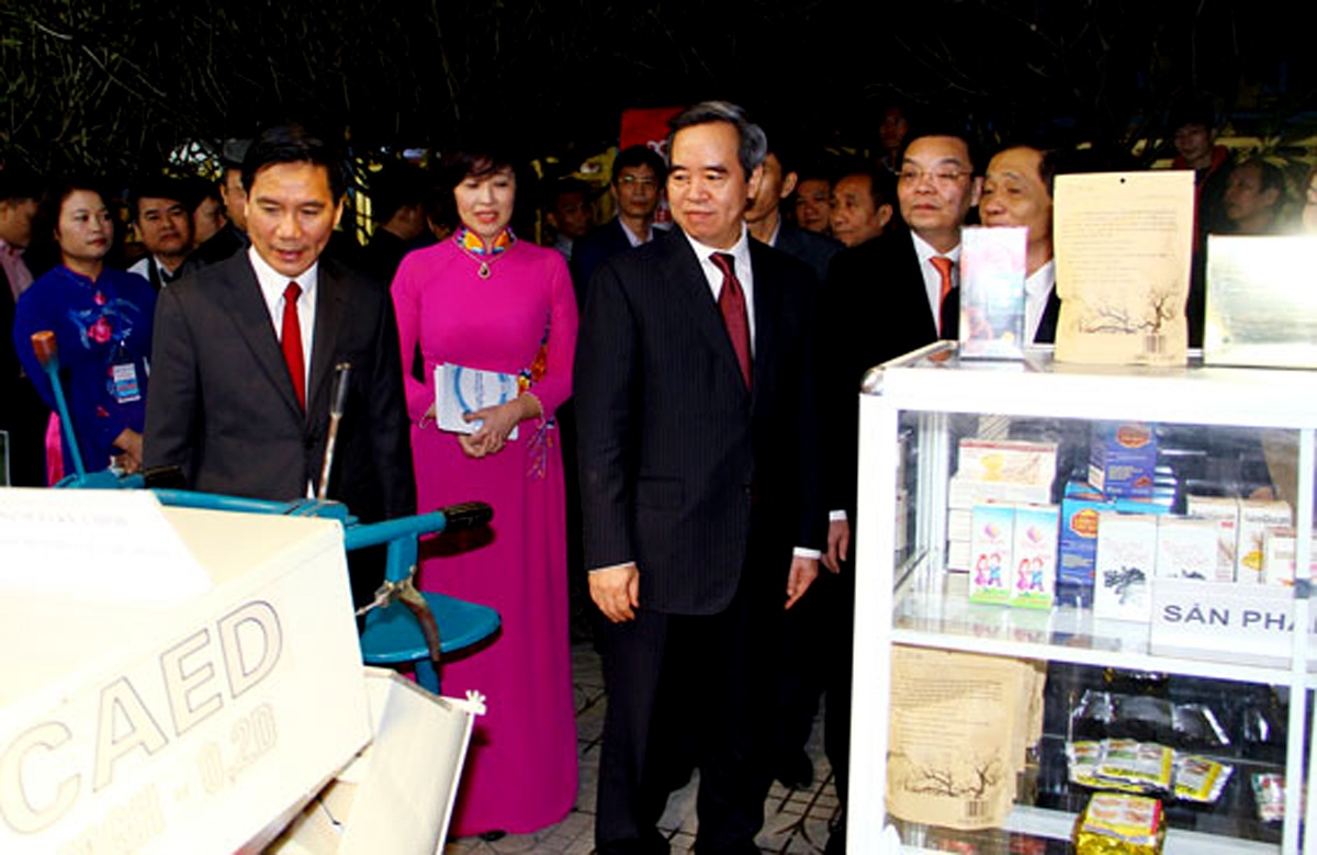 Cung cau cong nghe 2016 anh 1