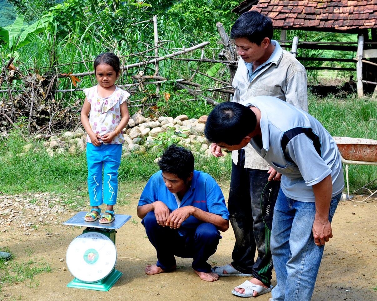 Co gai 20 tuoi nang 11 kg hinh anh