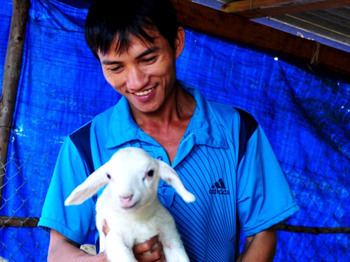 Chang 'khung' 8X mo trang trai nuoi cuu thu lai tram trieu hinh anh