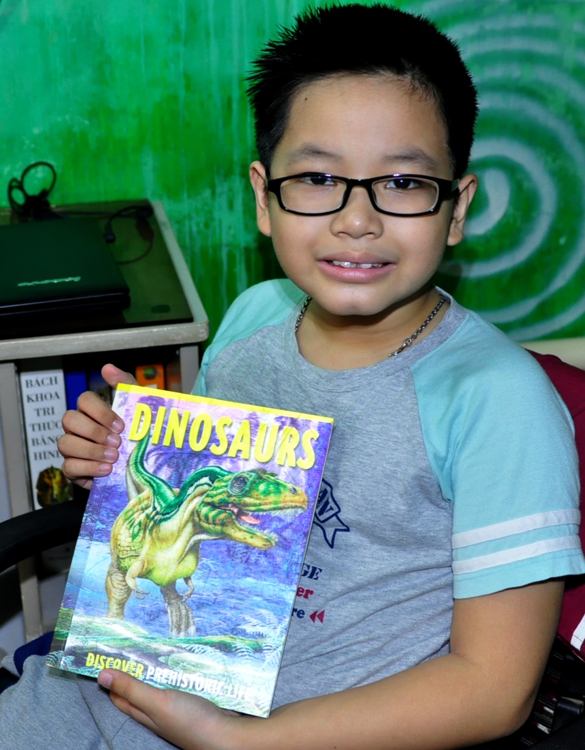 Cau be 8 tuoi gioi tieng Anh anh 10