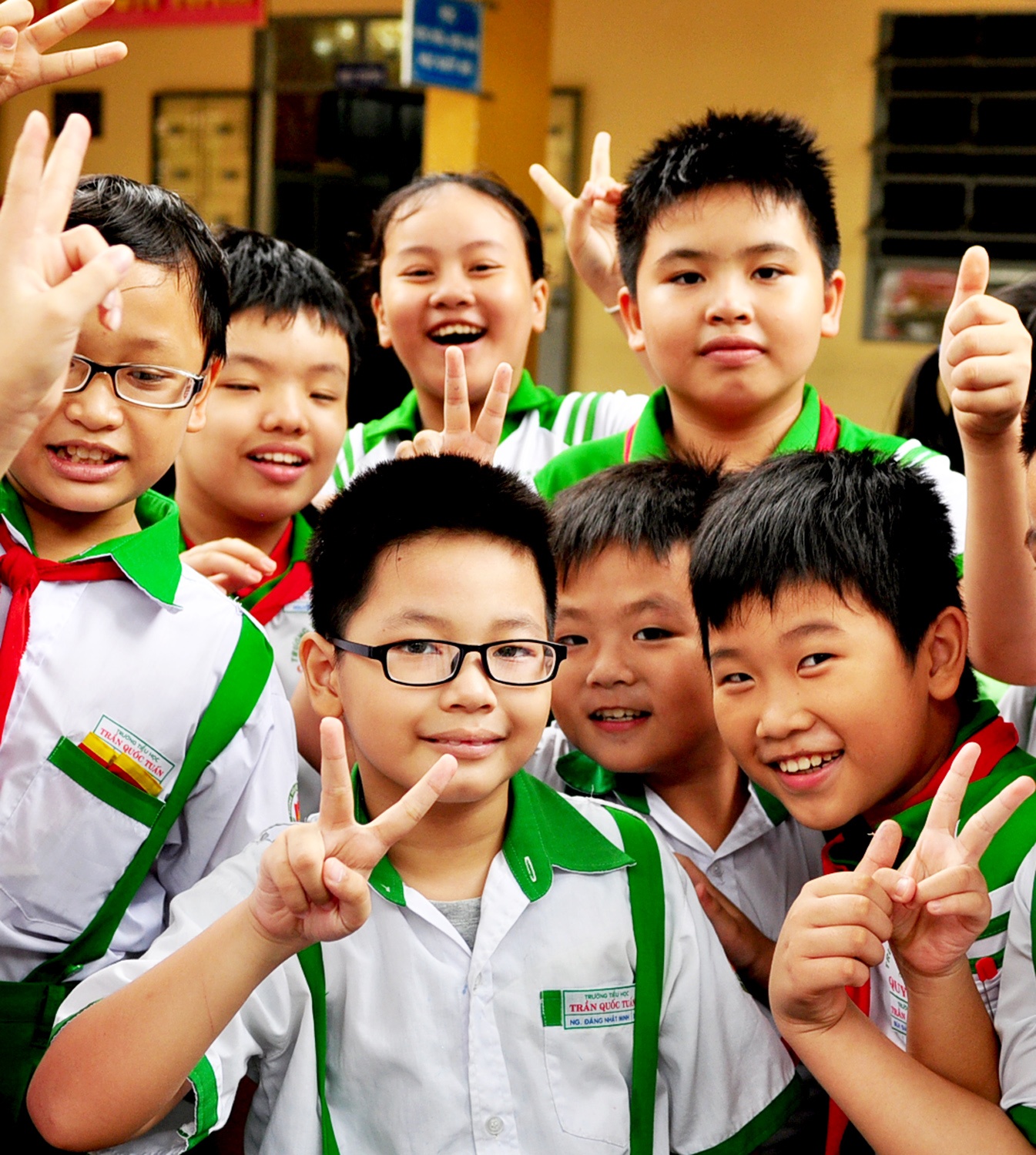 Cau be 8 tuoi gioi tieng Anh anh 8