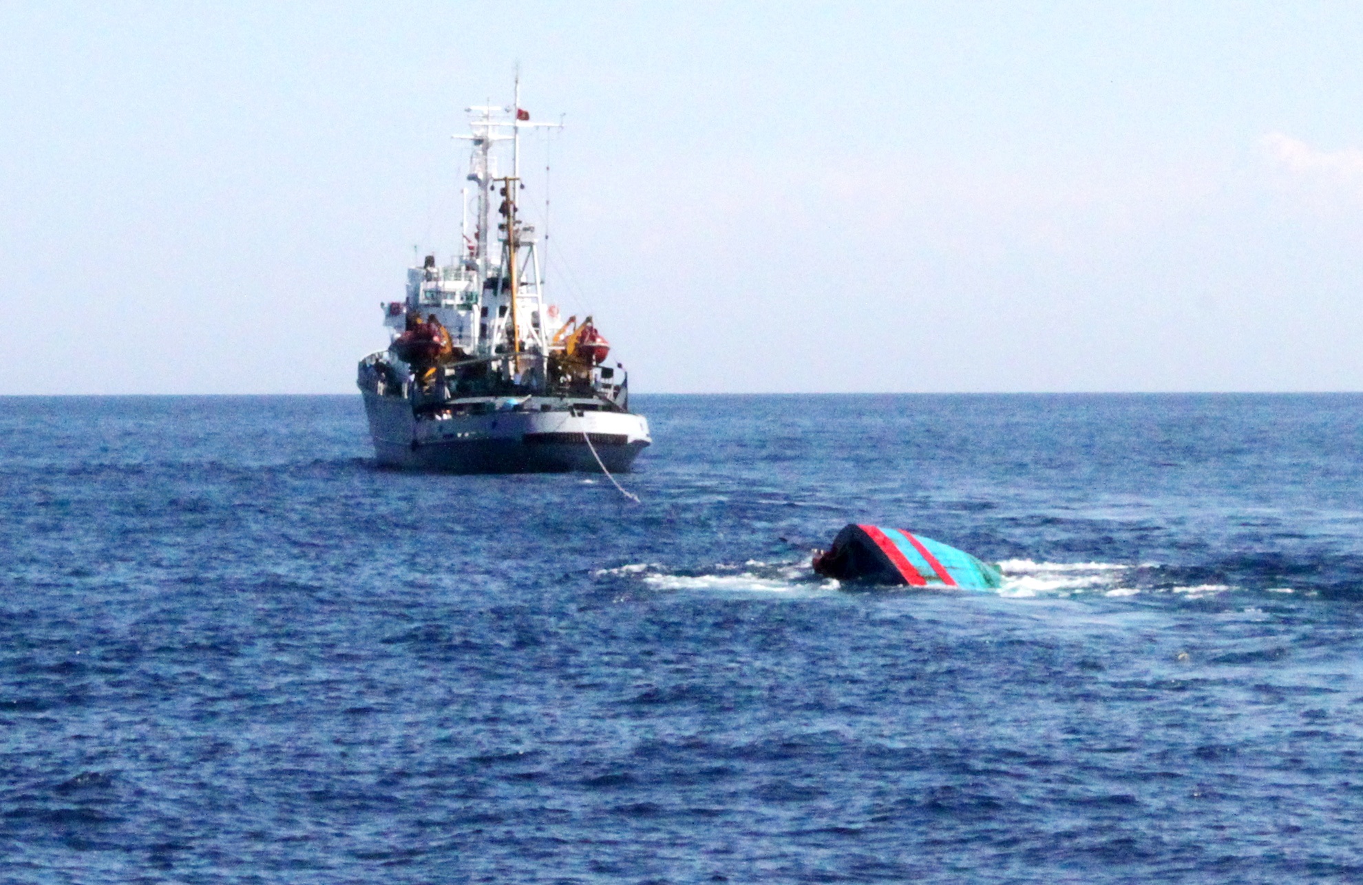 11 ngu dan gap nan o Hoang Sa da duoc cuu hinh anh