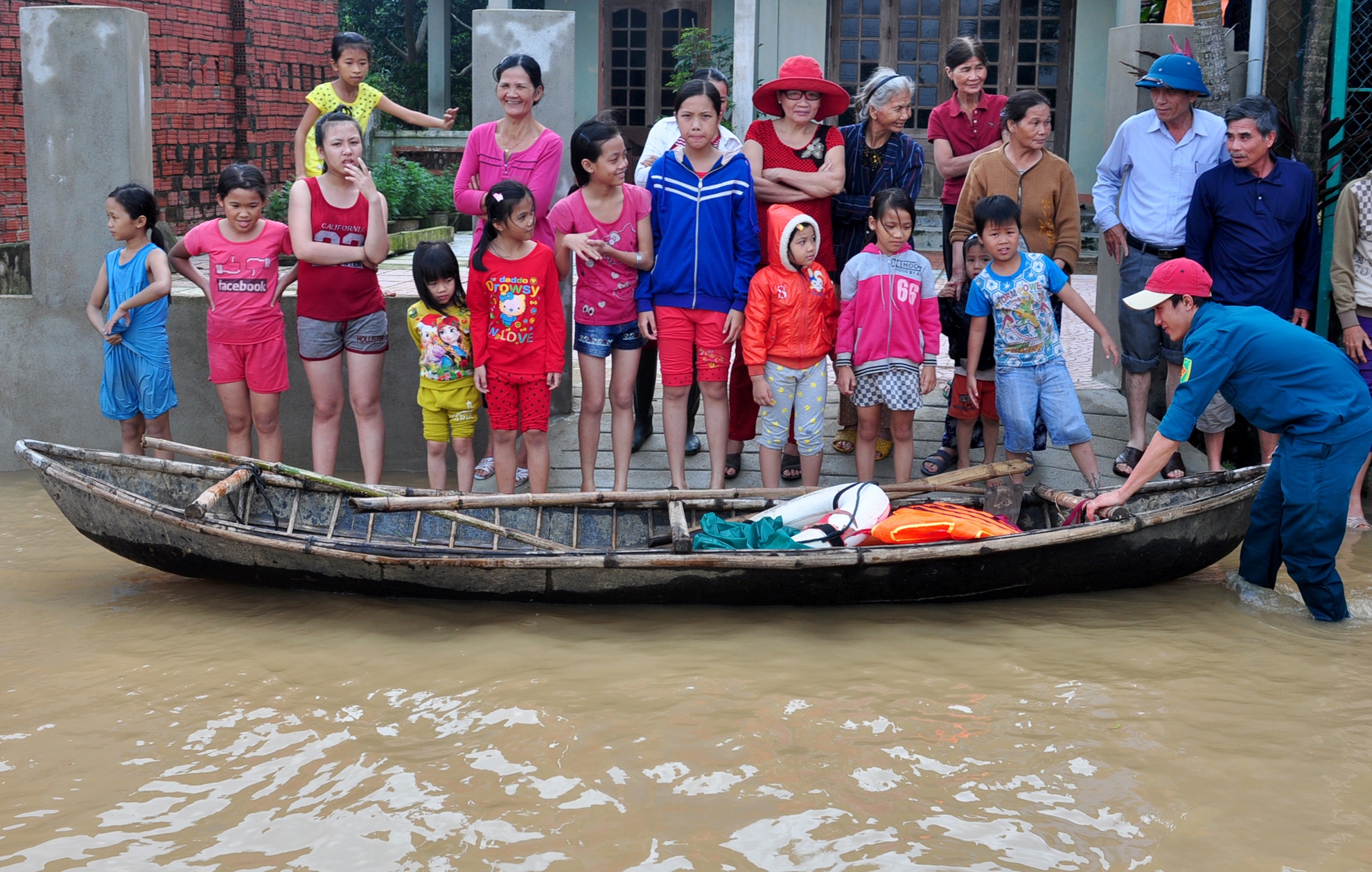 Lu lon Quang Ngai gan cham dinh lu lich su 2013 hinh anh