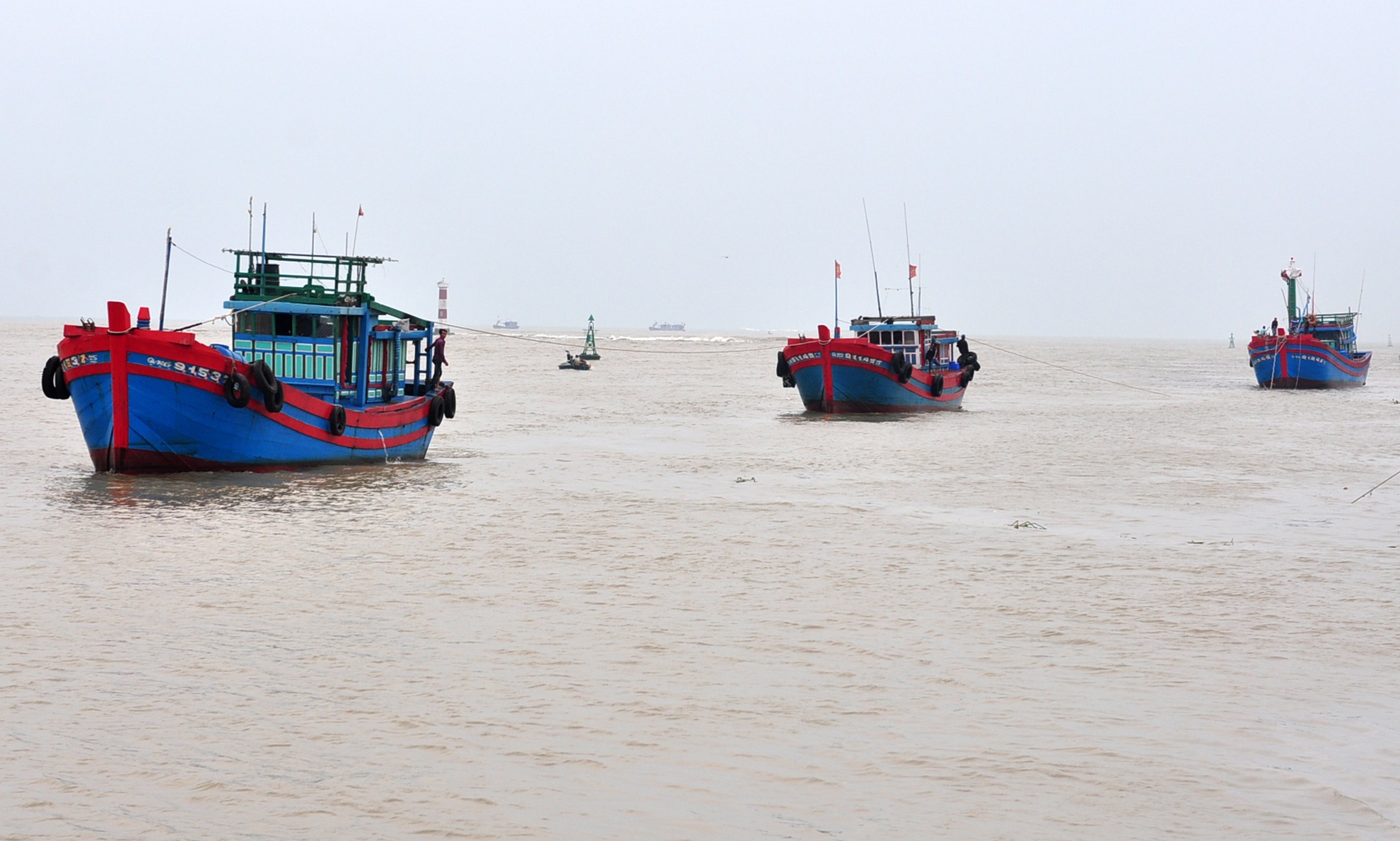 cha con thuyen truong mat tich anh 2