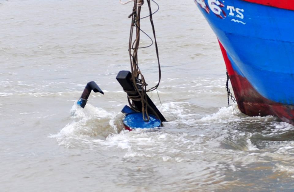 Truc vot tau ca chim khien 4 ngu dan mat tich hinh anh