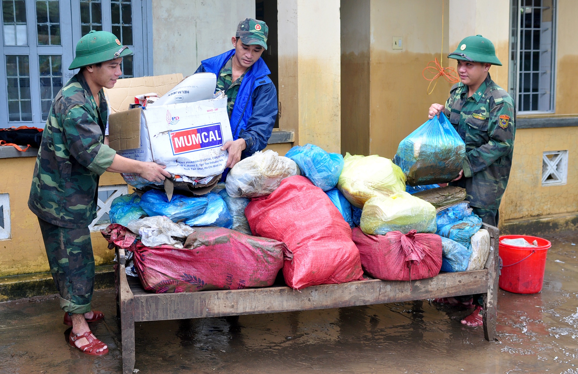 Mua lu Phu Yen anh 16