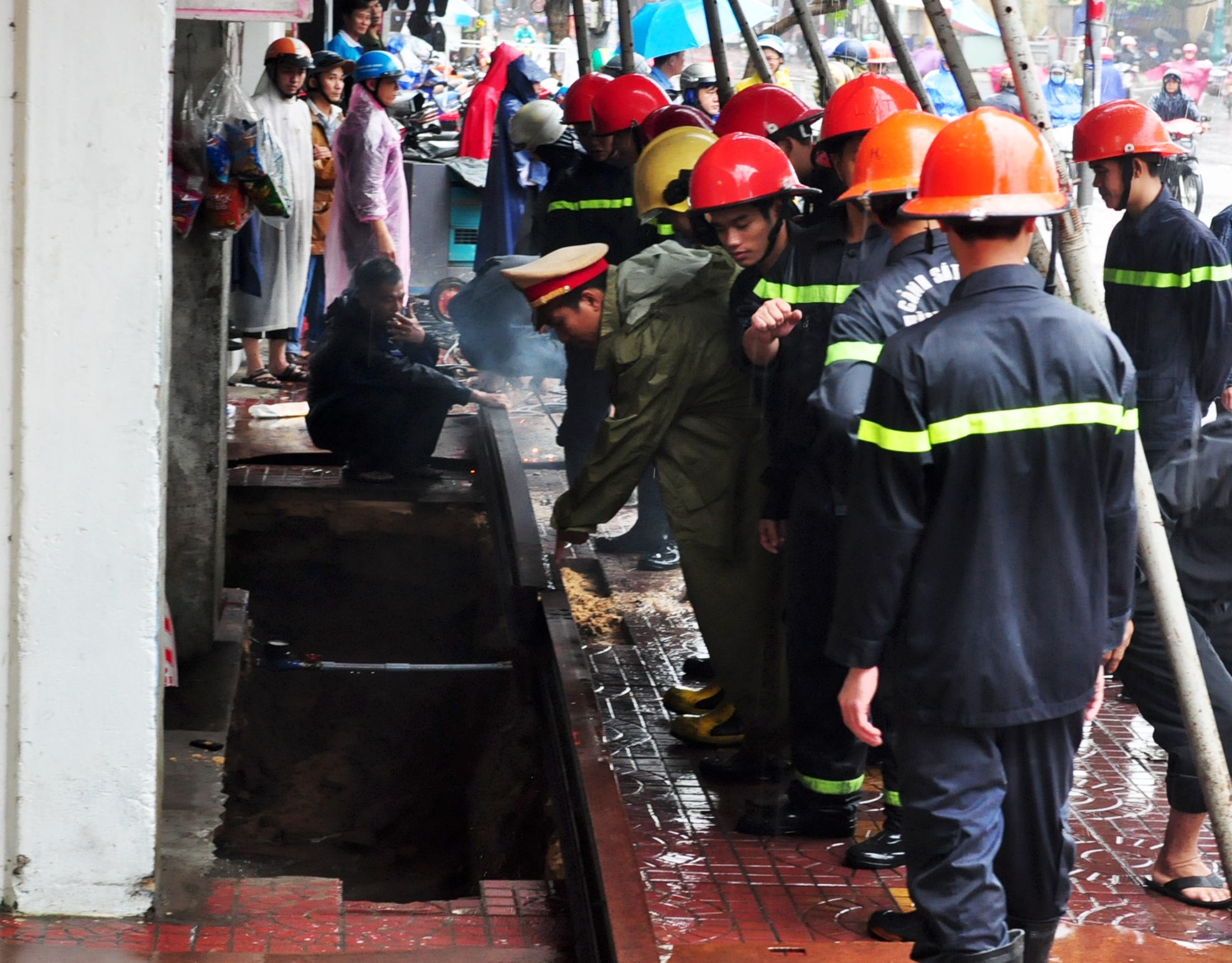 Hố tử thần Bình Định ảnh 3 Ho tu than Binh Dinh anh 3