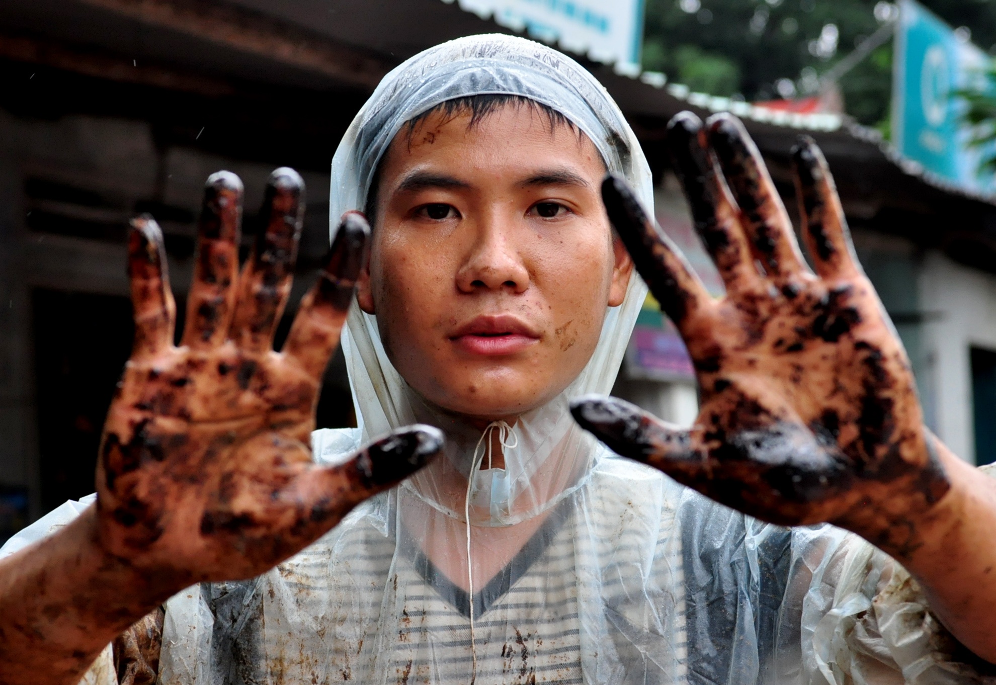 Lu 'dau nhot' tran vao tan nha dan Binh Dinh hinh anh