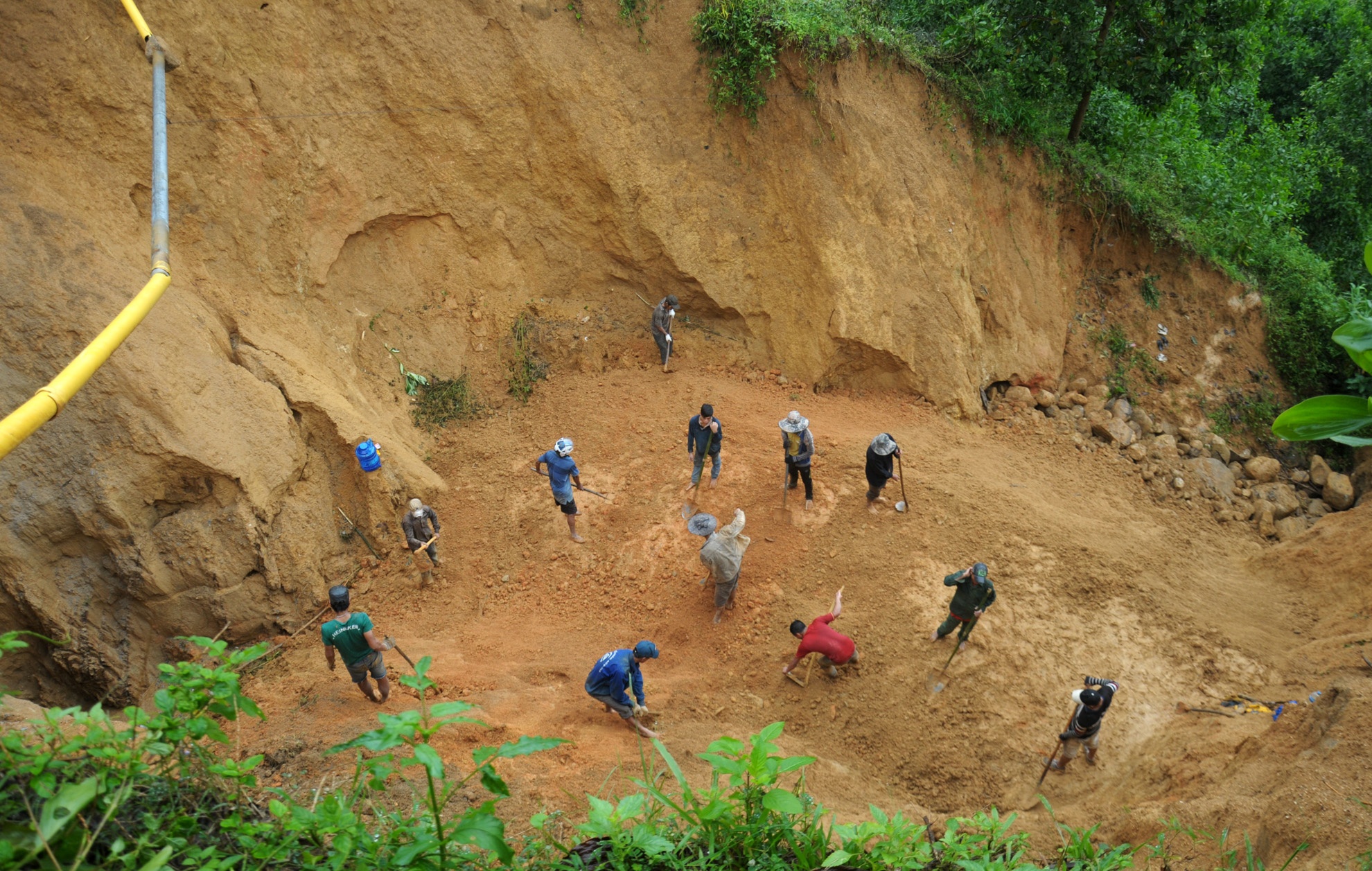 Mua lu lich su anh 3