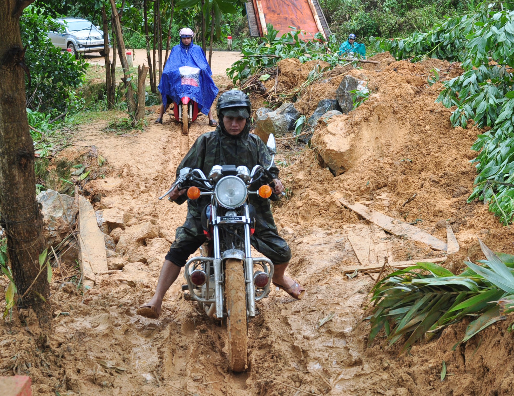 Mưa lũ Quảng Ngãi ảnh 2 Mua lu Quang Ngai anh 2