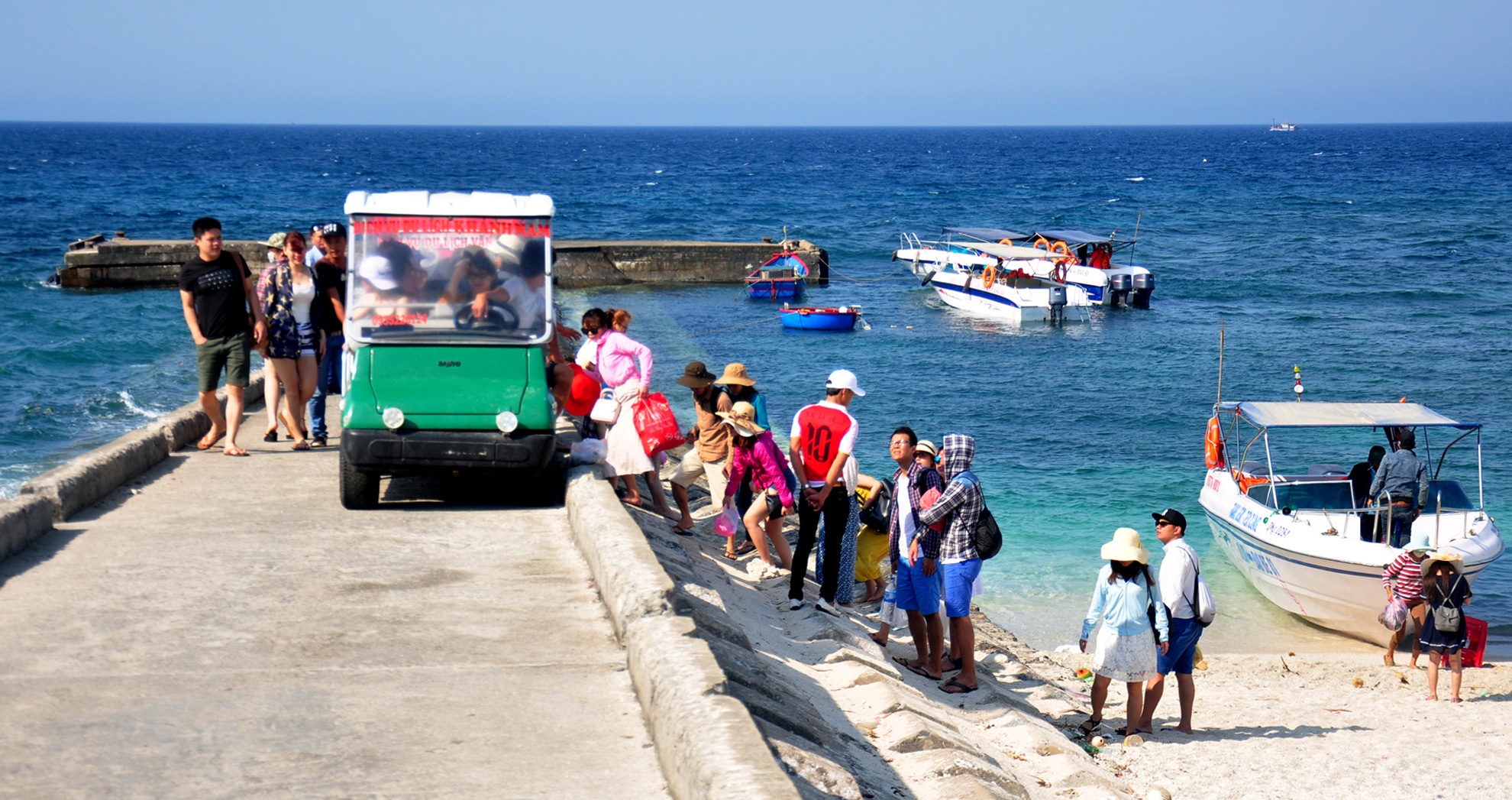 Phố đi bộ ở huyện đảo Lý Sơn ảnh 2 Pho di bo o huyen dao Ly Son anh 2