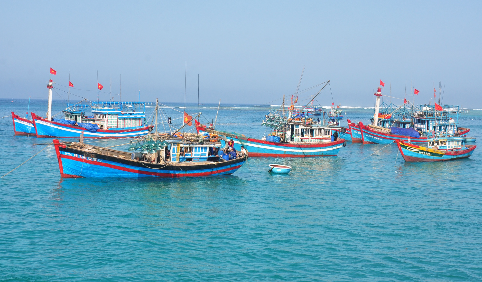 Hang nghin ngu dan mien Trung don Tet o Hoang Sa, Truong Sa hinh anh
