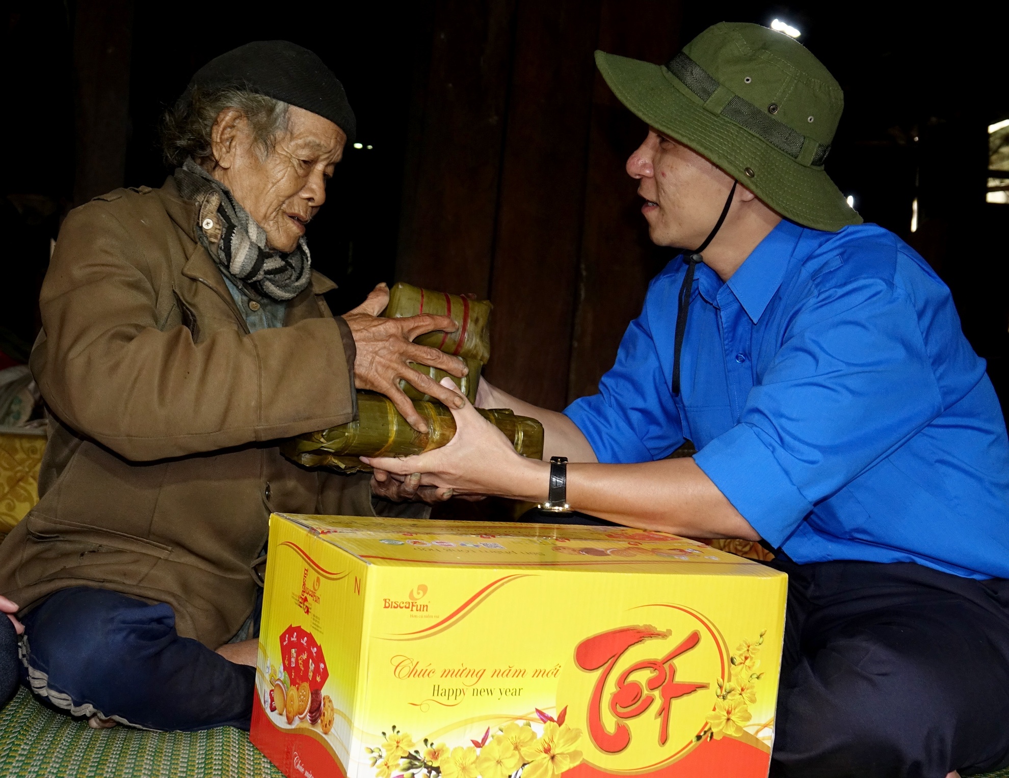 Xuan tinh nguyen Quang Ngai anh 8