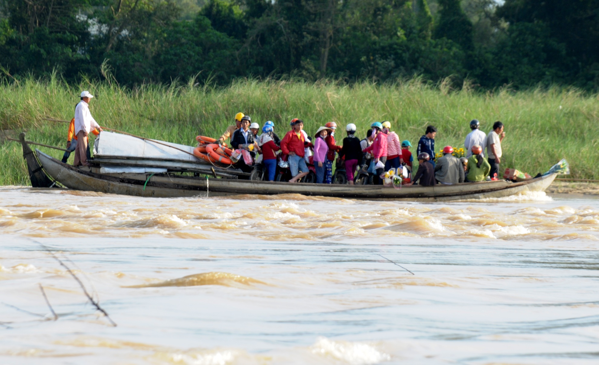 Lu bat thuong ngay can Tet anh 5