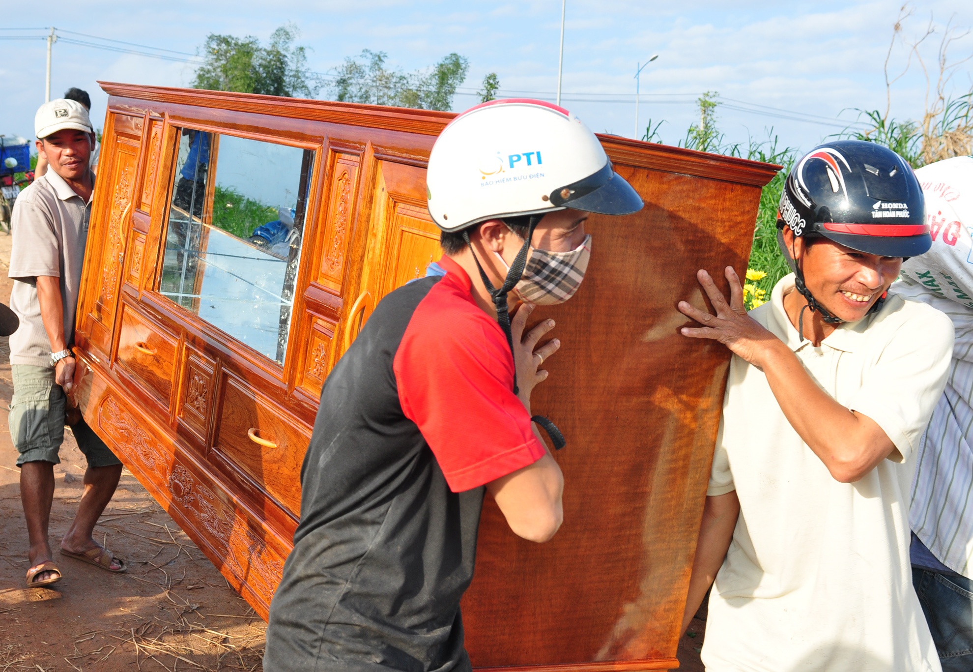 Lu bat thuong ngay can Tet anh 6