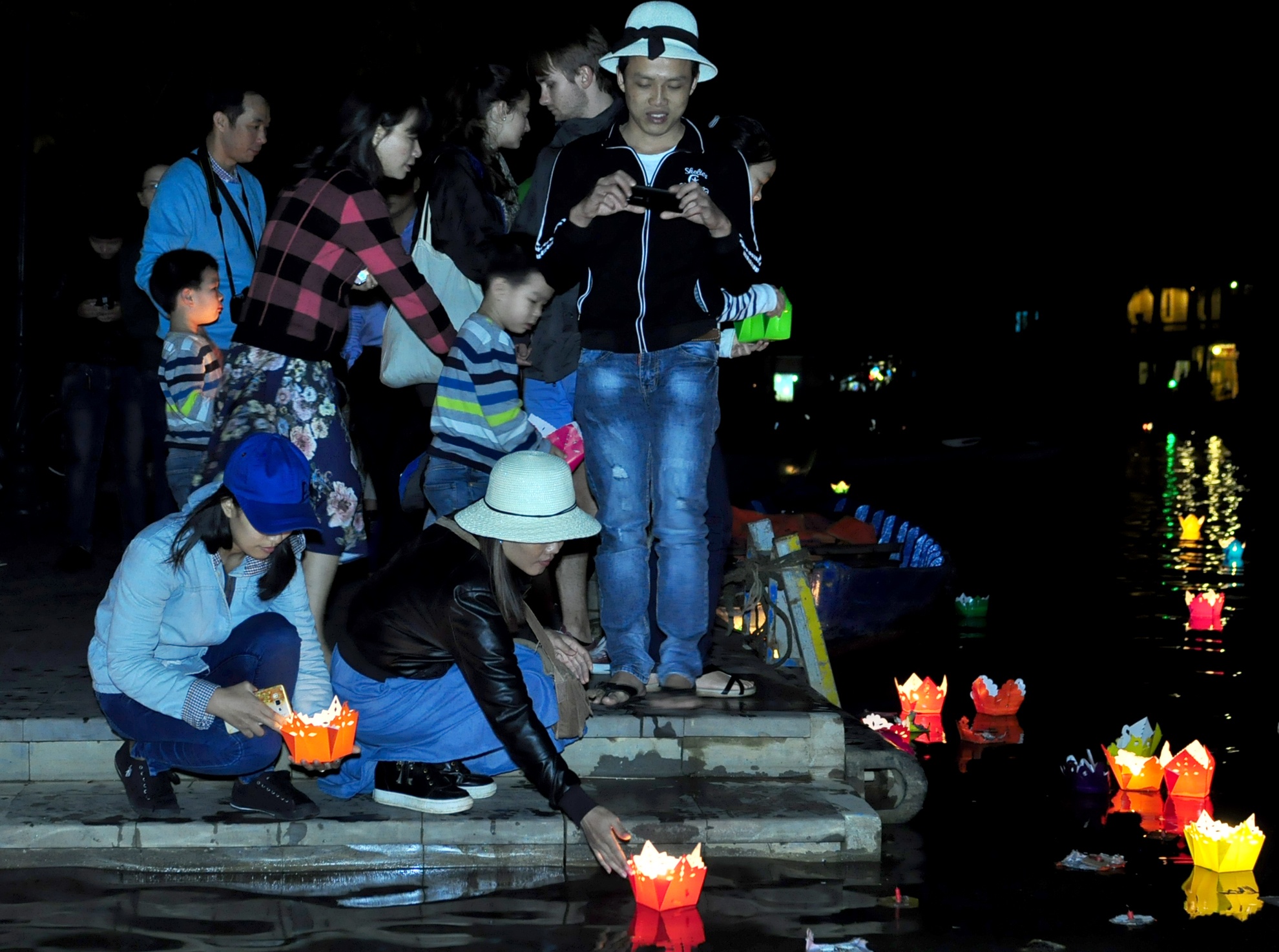 Tet Nguyen tieu o Hoi An anh 7