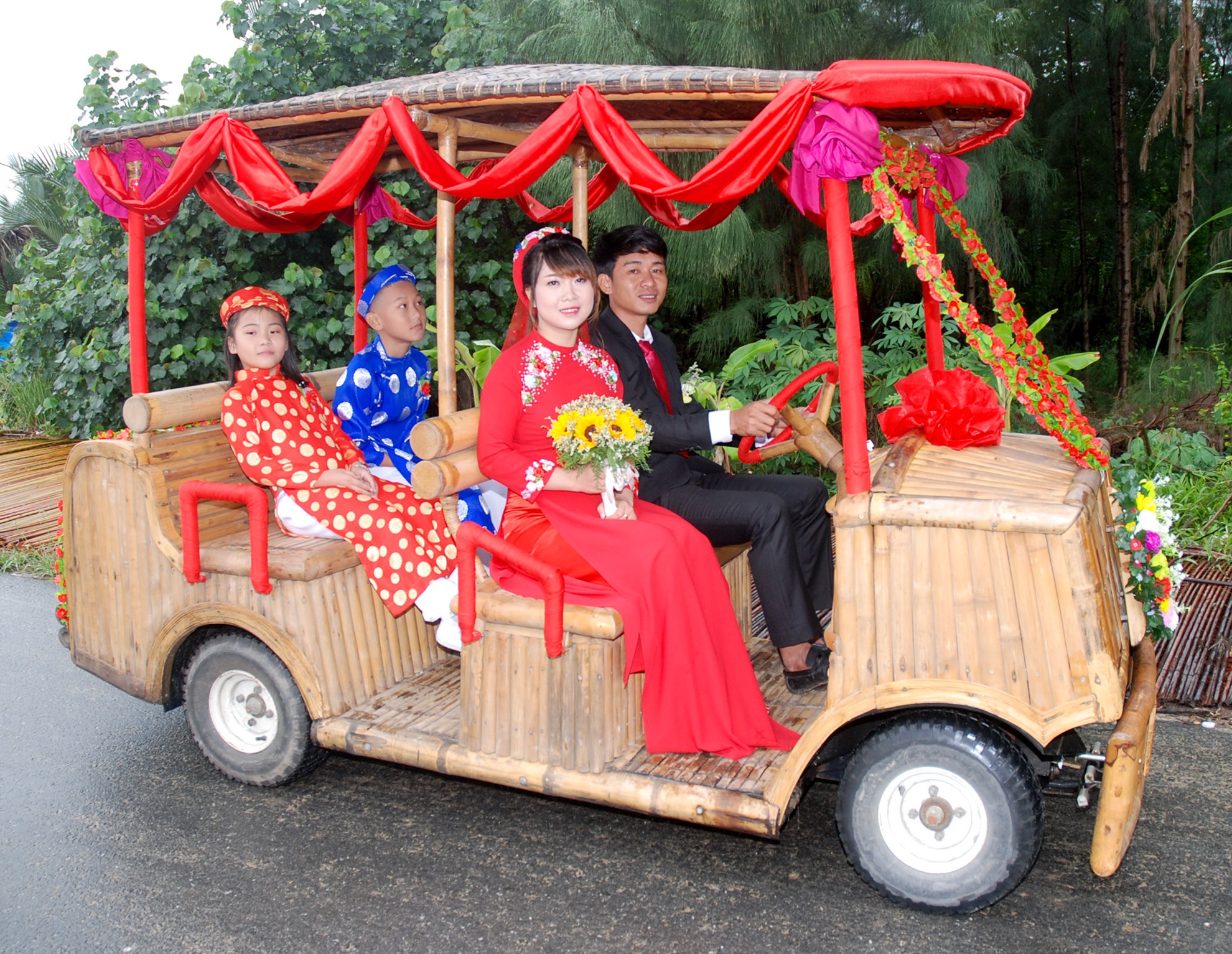 Bien tre gai thanh khung xe dap,  hang my nghe anh 7