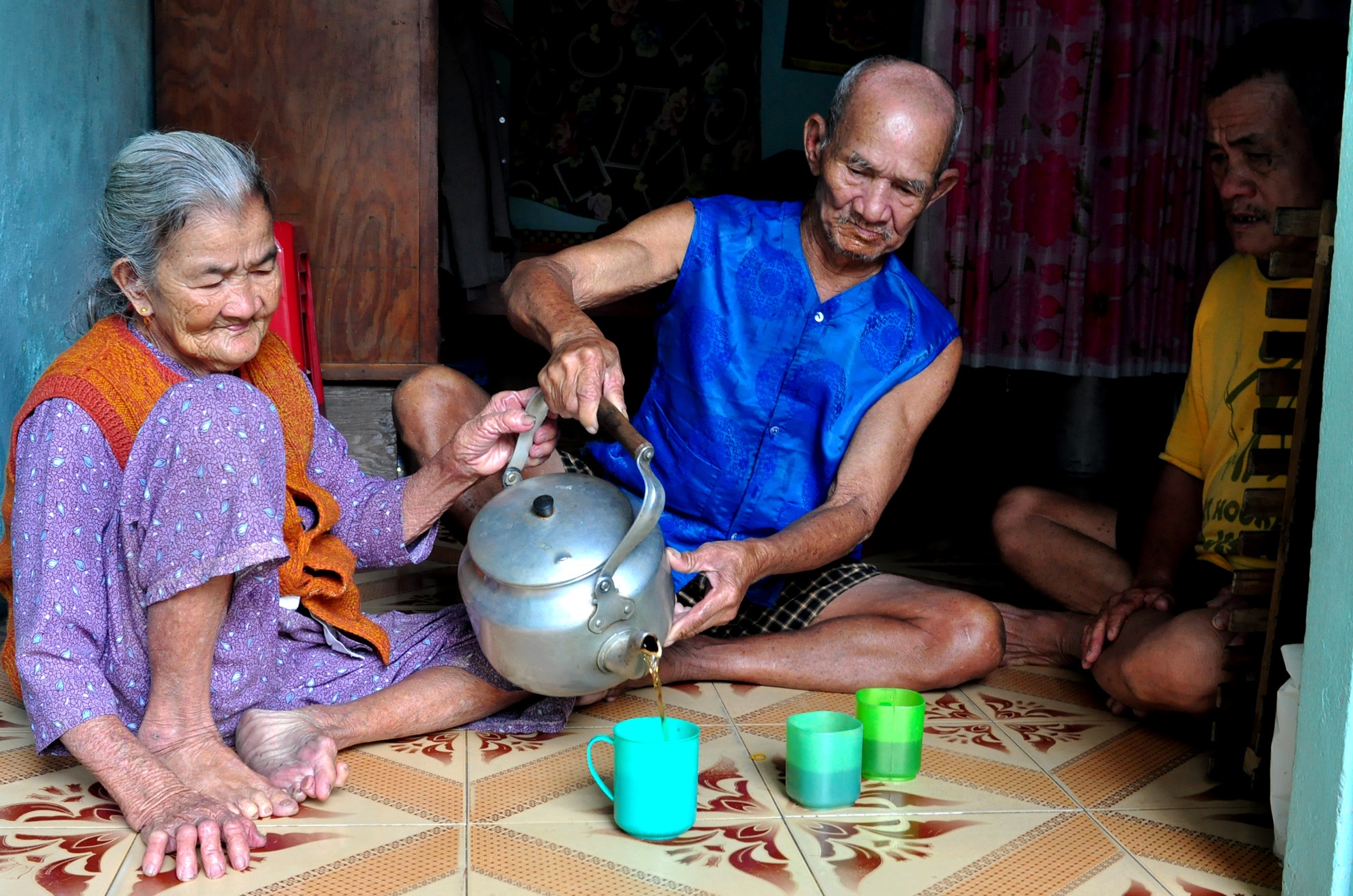 Cap vo chong gia o Hoi An anh 11