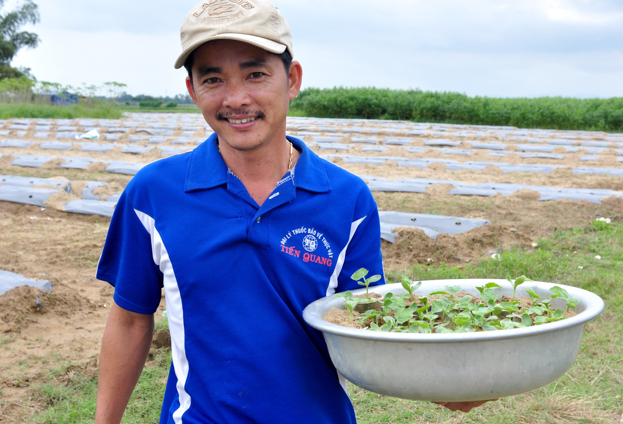 Ca lang quanh nam trong dua hau luu dong hinh anh
