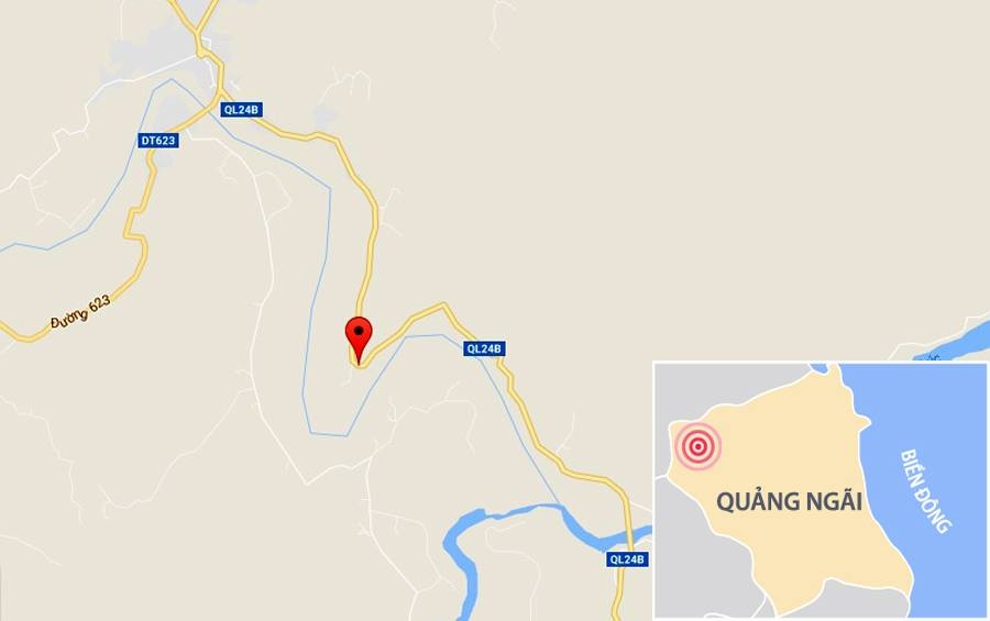 Taxi rơi xuống cầu ảnh 3 Taxi roi xuong cau anh 3