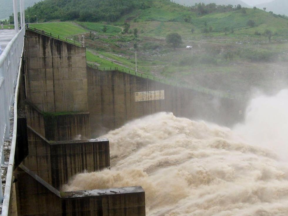 Cong bo nguyen nhan vu ba thanh nien uong ruou gay lu quet hinh anh