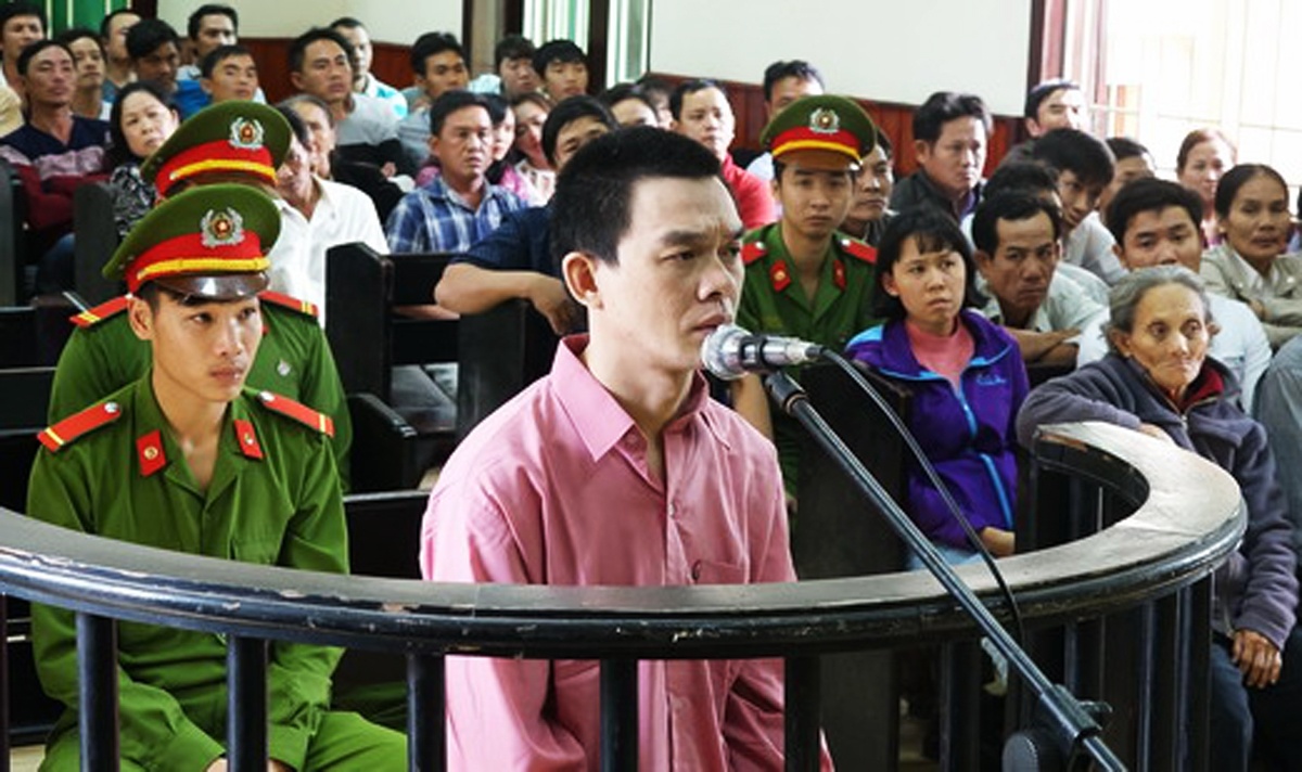 Vào tù vì lái xe tông chết người ảnh 1 Vao tu vi lai xe tong chet nguoi anh 1