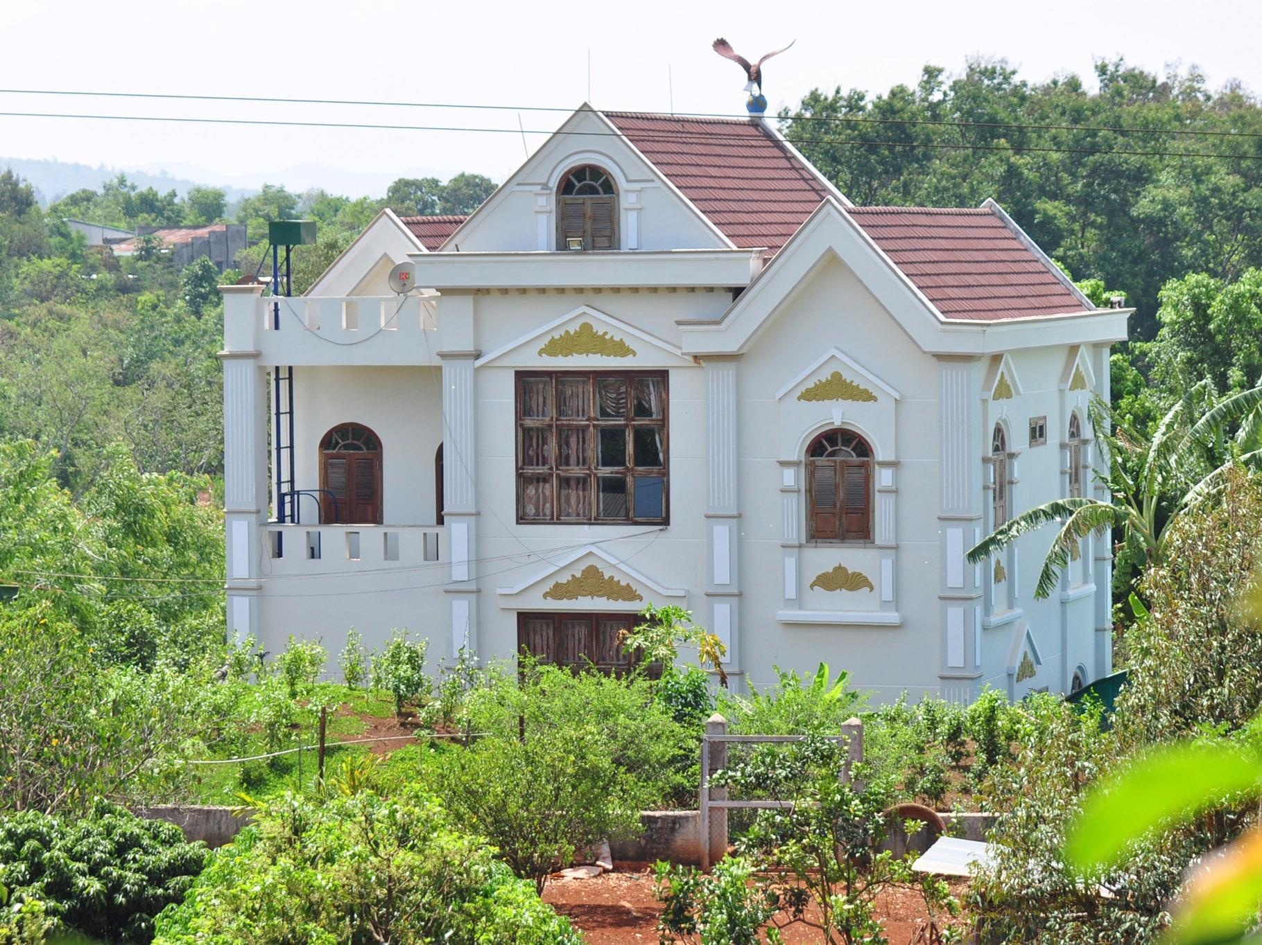 Pho ban Noi chinh tinh Dak Lak tung bi ky luat canh cao hinh anh