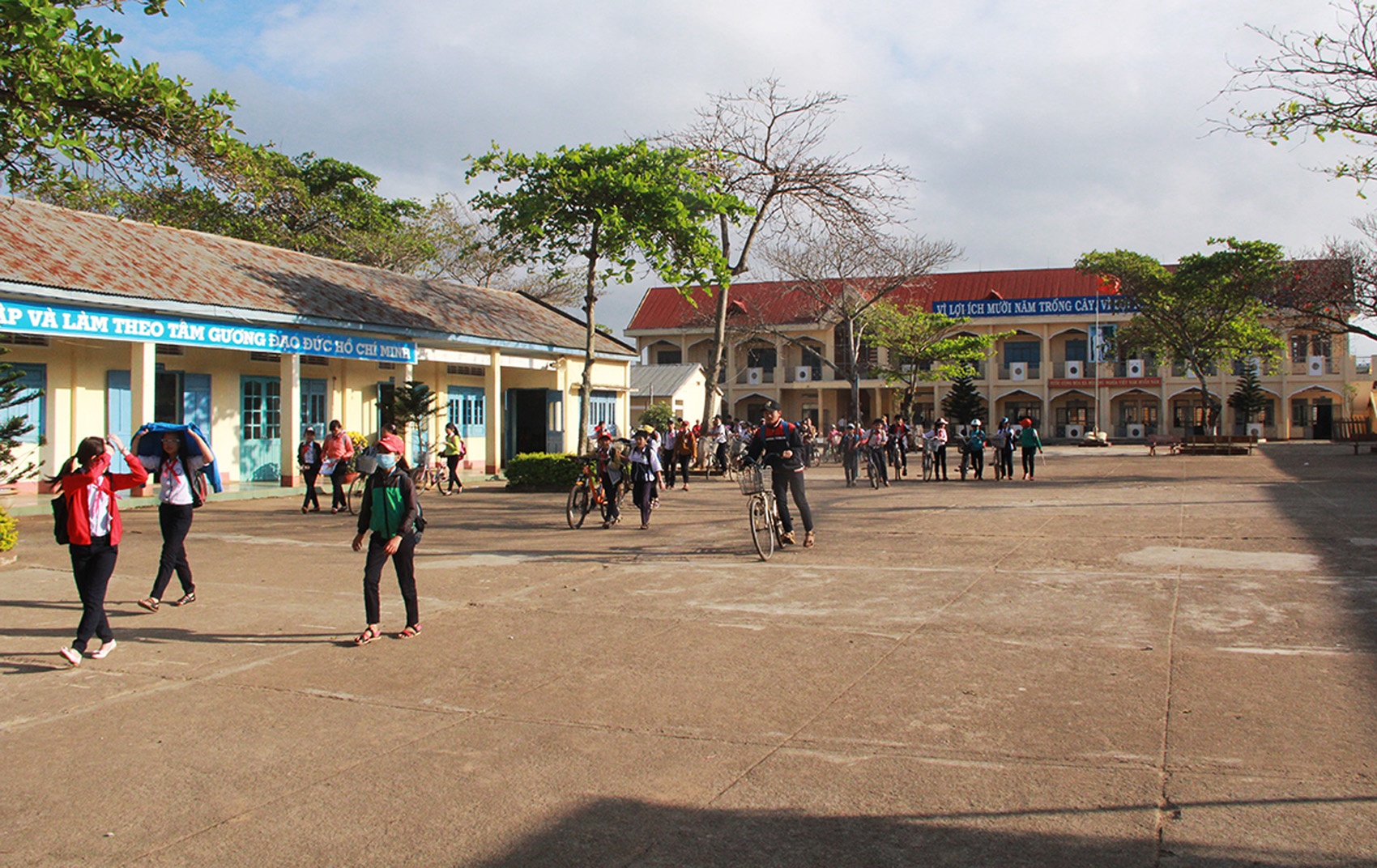 Phó ban Nội chính Tỉnh Đắk ảnh 2 Pho ban Noi chinh Tinh Dak anh 2