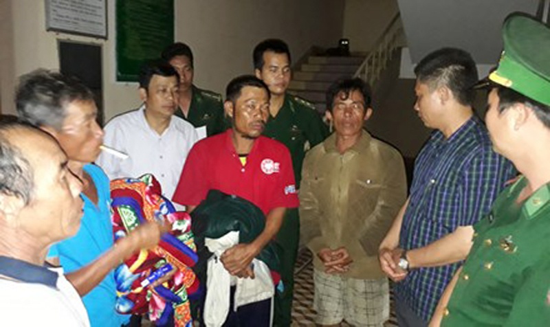 Tau ngu dan bi chim anh 1