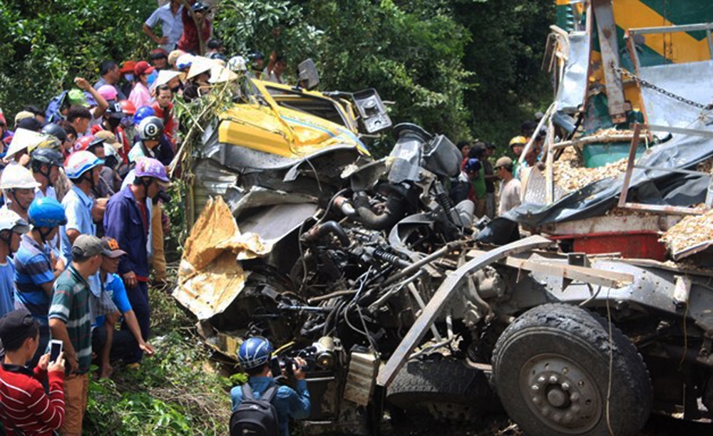 Nguoi de tau hoa huc xe tai co the linh 3-10 nam tu hinh anh