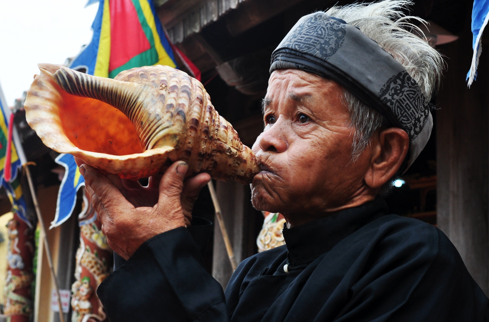 Bon doi thoi oc u tai Le khao le the linh Hoang Sa hinh anh