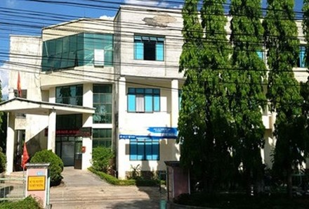 'Sep' So Tai nguyen danh nhau chay mau mui vi khong phoi hop moi bia hinh anh