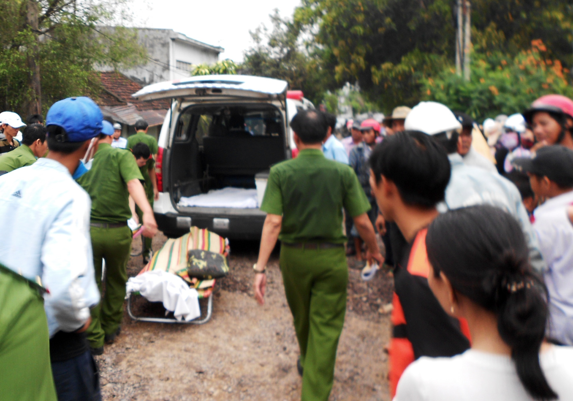Tai nan duong sat Binh Dinh anh 3