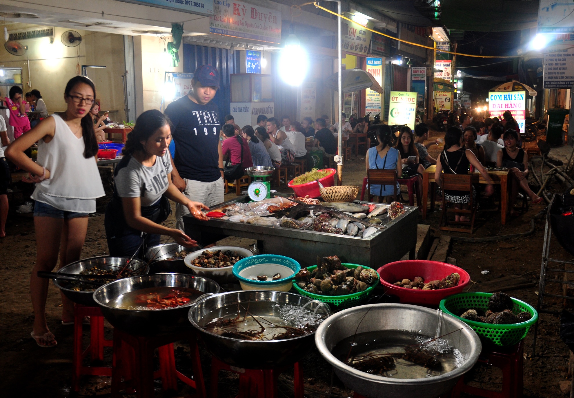 Cho dem thuy san o dao Ly Son anh 3