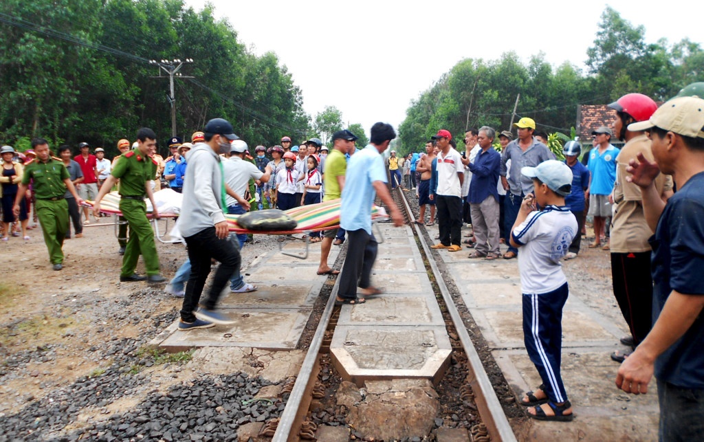 Tai nạn đường sắt Bình Định  ảnh 1 Tai nan duong sat Binh Dinh anh 1